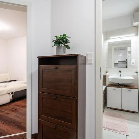 Viola - Free Parking And Balcony