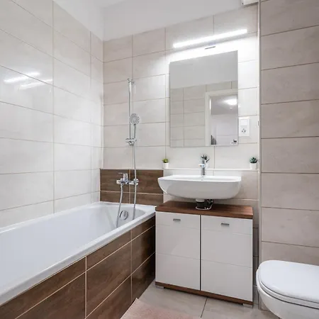 Viola - Free Parking And Balcony *