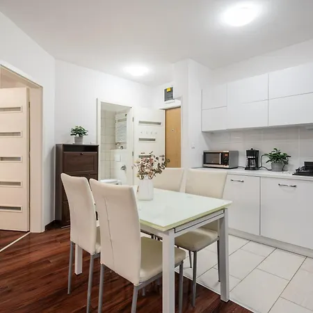 Apartment Viola - Free Parking And Balcony