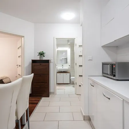 Viola - Free Parking And Balcony Apartment